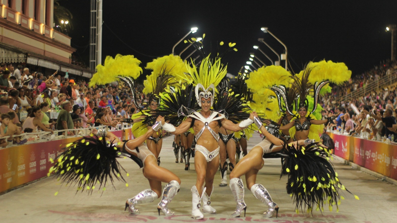 Carnaval del País: Este lunes se vivirá la tercera noche del finde XXL